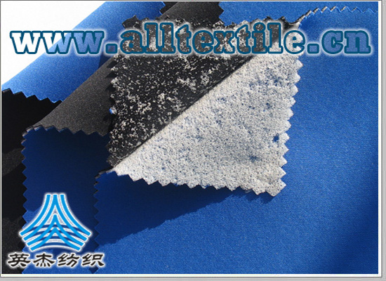 四面彈針織布+4MM海綿+四面彈針織布複合面料